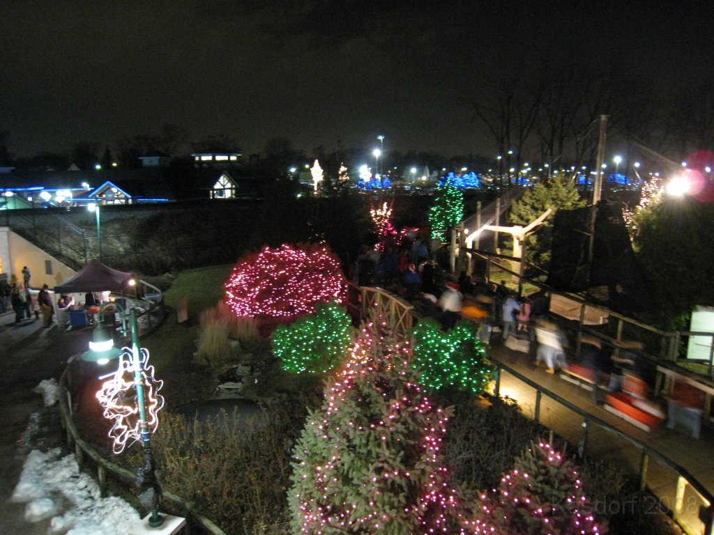 Toledo Zoo Lights 2008 001.jpg - This is the 23rd season for "Lights Before Christmas", featuring over one million lights and more than 200 lights animal images